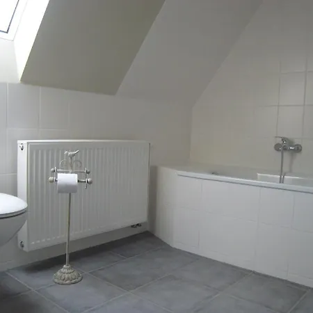 Luxurious In With Garden Offering Mountain Views